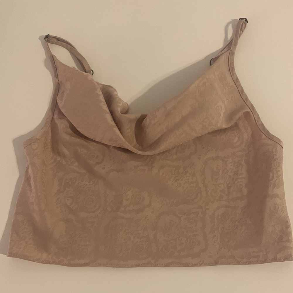 Cowl neck biege crop top
